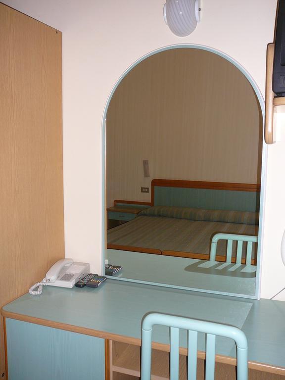 Hotel De La Plage Rimini Rum bild