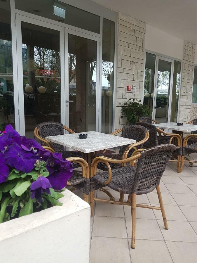 Hotel De La Plage Rimini Exteriör bild